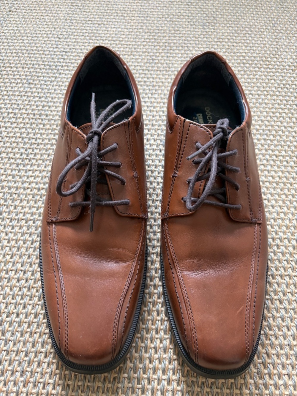 Dockers Men’s Chestnut Brown Leather Lace-Up Oxfords, worn once.